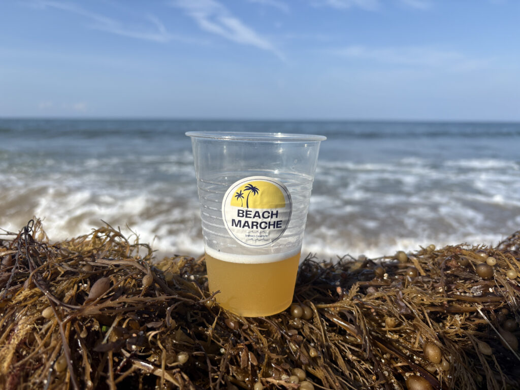 歩いて2分でビーチに辿り着く環境で飲むクラフトビール